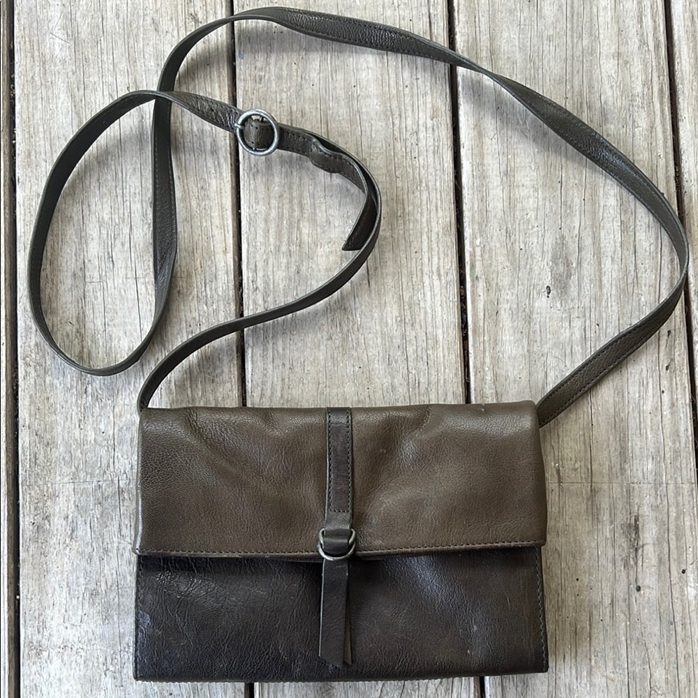 Lucky Brand Leather Crossbody Bag Taupe Green Foldover Minimal Everyday Boho